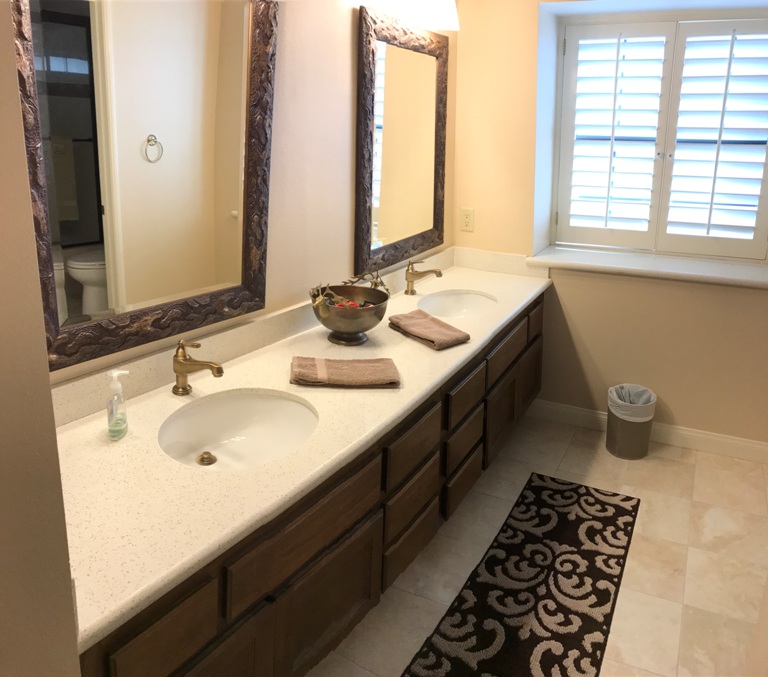 Tranquil Lakefront Condo Arrowhead Rentals